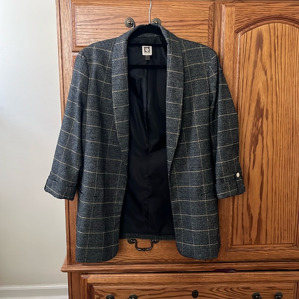 Anne Klein Blazer Size L Gray with tan and black detailing.